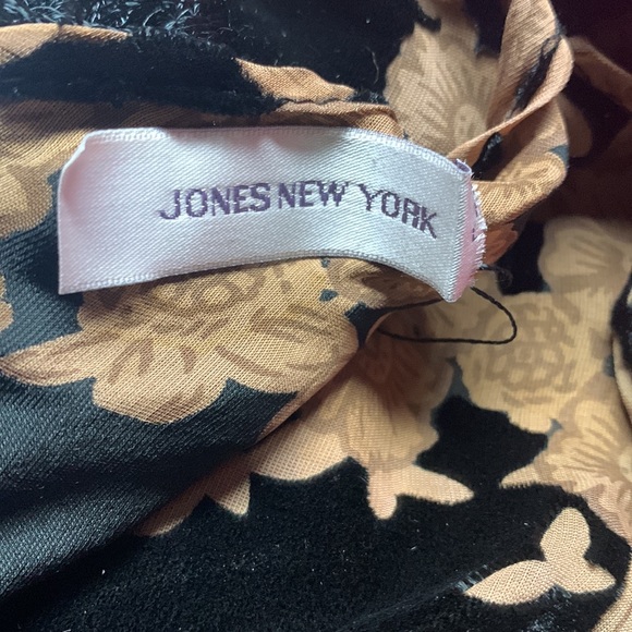 Jones New York Silk & Viscose/Rayon Scarf - Picture 3 of 3